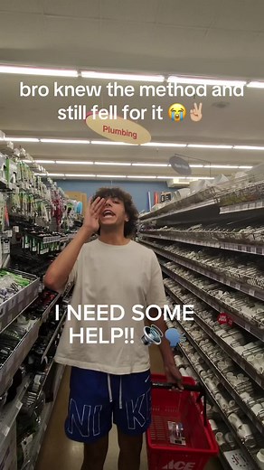 bro was NOT getting toms help 💀🙅‍♂️🥀 #meme #prank #freewill #cooked | alan i need help