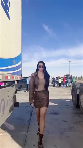 #beautiful lady truck driver | lolamitangvlog