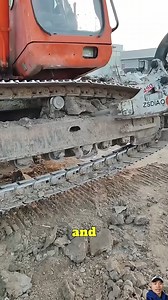 103K views · 194 reactions | the excavator uses its side arm to pry rocks from the track #SmartSolutions #ExcavatorTech #SiteWork | Ogunquit, Maine Oceanfront Rentals | Facebook
