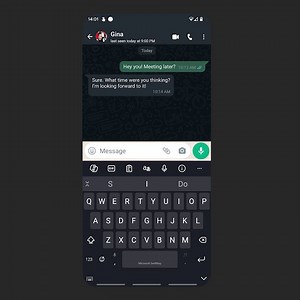 📸Messaging a friend and need to snap and share a quick image? Now you can do it without leaving the app! ⏺️Press and hold record to create a GIF, or press once for a photo ⭐Add filters, lenses, stickers, text and more We can't wait to see what you create! 🎨 | Microsoft SwiftKey