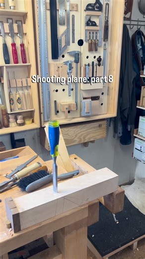 THE WOOD SHED on Instagram: "Making a shooting plane part 8: chiseling a hole in the sole of the plane body. #houtbewerking #woodworking #holzbearbeitung #travaildubois #carpinteria #木工 #指物"