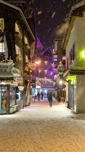 Explore Zermatt: Enchanting Snowy Evenings in Switzerland