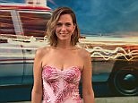 Kristen Wiig stuns in strapless gown at Ghostbusters premiere