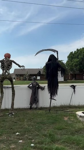Creepy 15-Foot Scarecrow Creation for Halloween