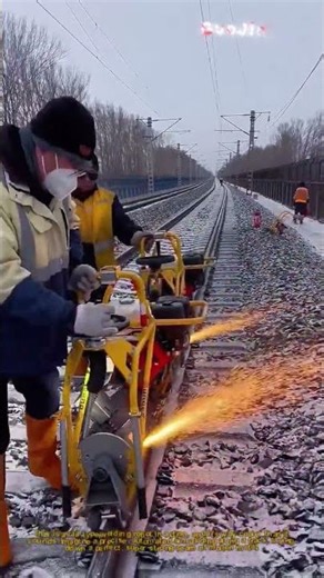 The Robot That Writes with Fire! 🔥 Welding Tech