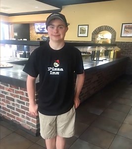 217K views · 13K reactions | Mean Diner Complains About Worker, So Pizza Shop Hangs Perfect Sign! 梁 | Daniel D. | Facebook