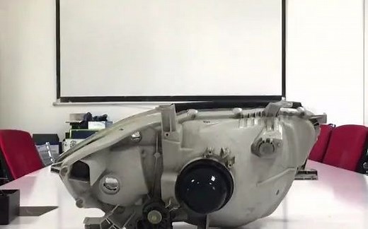 H4车灯型号安装LED灯方法