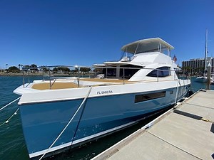 Catamaran For Sale Leopard 51 Powerboat Video Walkthrough Review By: Ian Van Tuyl Yacht Broker