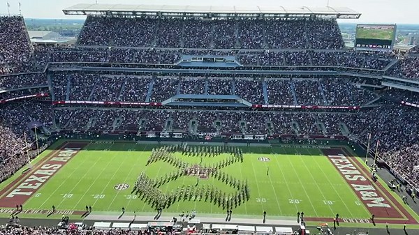 Watch: Time-lapse of Aggie Band's halftime show vs. Auburn