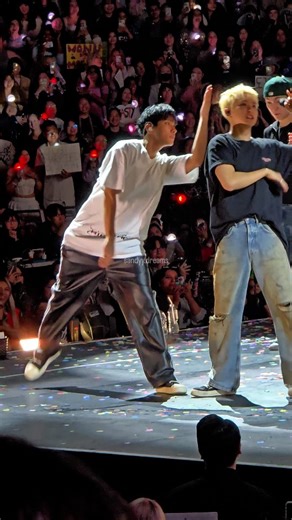 Sandy 🩷🩵 on Instagram: "My motivation in life: I gotta do better since SVT is always working so hard. They go hard at everything. Always going hard on BSS - Fighting choreography. Always mad respect to SVT. Throwback to SVT -Fighting Fancam from SVT RIGHT HERE WORLD TOUR in Oakland Day 1. #SEVENTEEN #세븐틴 #svt #bss"