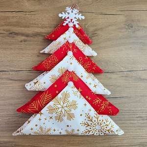 215K views · 2.3K reactions | DIY Fabric Christmas Door Hanger  #christmasdoorhanger #diychristmasdecor #fabriccrafts #holidaydecor #handmadechristmas | Narin handicrafts | Facebook