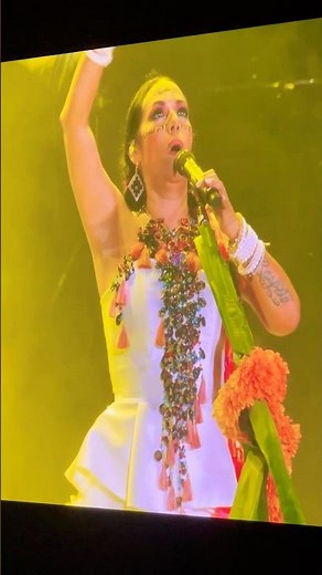 Lila Downs - “Mezcalito” (Auditorio Nacional, CDMX, México)