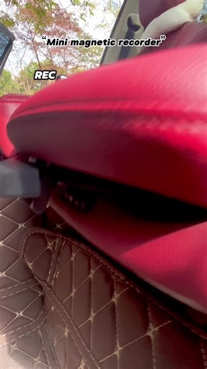 Compact Magnetic Voice Recorder for Hidden Recording