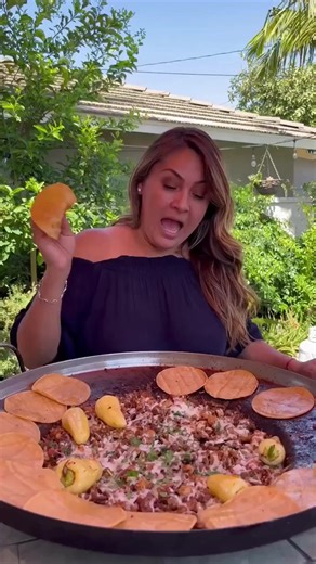 17K views · 174 reactions | Una deliciosa Discada! The key to having a really good Discada is to cook with fresh meat cuts, that’s why I stopped by at @cardenasmarkets to shop their Weekly Ad! Y Listo & Enjoy! #CardenasMarkets #AlwaysFreshAlwaysAuthentic | Jenny Martiness | Facebook