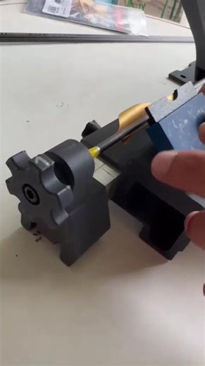 Vane Blitz - Neues Befiederungsgerät für Spin Wings, XS Wings, Spider Vanes, GasPro und Jet 6 Vanes