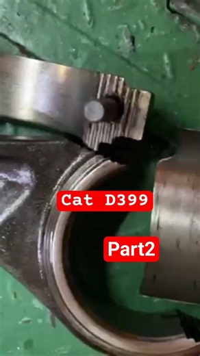 Con rod bearing seizes engine failure #catengine #mechanic #oilrigs #conrod #connectingrod #trend