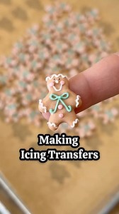 You need transfers at your holiday cookie decorating station 🍪 You can find all of my icing transfer tips, tricks, and templates in my ROYAL ICING TRANSFER GUIDE — available on my website and currently on sale! | Mik & Cookies