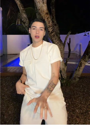 Video de AndyBest🐴 (@andy_best) relacionado con “arcangel feliz navidad”