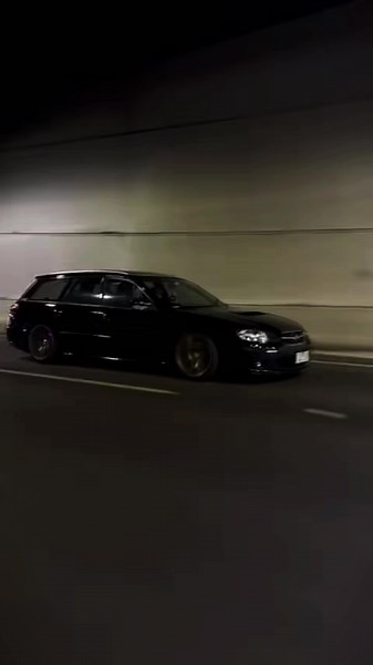 Subaru Liberty: Air Suspension and Stance Features