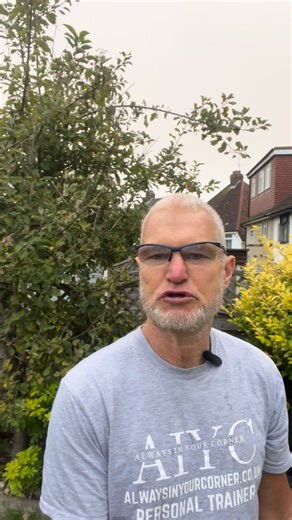 The 2:5 diet — it sounds simple… but is it really the answer to lasting fat loss? 🤔 In this video, I break down what the 2:5 approach really does to your body, and why it may not work the way you think. If you find my videos helpful, follow me and share this post so more people can stop wasting time on fad diets and start focusing on what actually works. #25Diet #FastingFacts #HealthyLifestyle #FatLossTips #SustainableResults #RealHealth #NoMoreFads #AlwaysInYourCorner #NutritionCoach #FitnessF