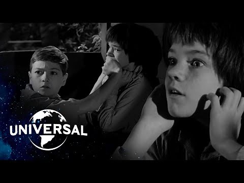 To Kill a Mockingbird | Sneaking Into Mr. Radley's House