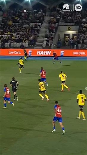 Hahn Australia Cup on Instagram: "A goal worthy of winning an Oscar. 😲 Take a bow Oscar Fryer, his stunning strike gives Newcastle Jets the lead in extra-time. 💥 🎥 10 Football #AustraliaCup #MagicOfTheCup"