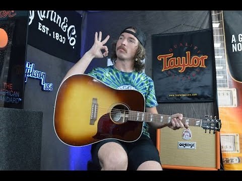 An Affordable Gibson Acoustic Guitar? The New Gibson Hummingbird Studio