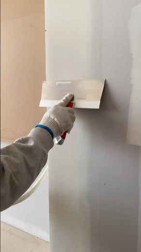 Silky smooth LEVEL5 Taping Knife action 🔥