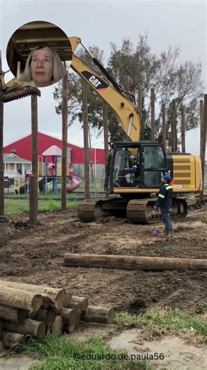 Driving Pilings Deep Into the Ground #construction #building #contractor (BCi reaction)