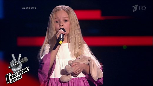 Аглая Кукушкина. «За печкою поет сверчок». Голос.Дети-5. Слепое прослушивание. Фрагмент выпуска от 02.02.2018