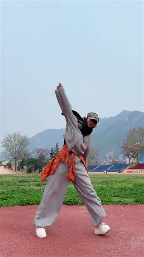 Last Bus Dance Challenge: Douyin's Hottest Trending Dance Contest