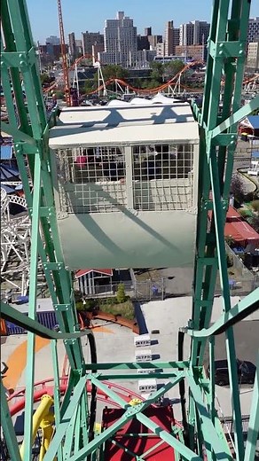 World's Scariest Ferris Wheel? | Wonder Wheel at Deno's Wonder Wheel Park