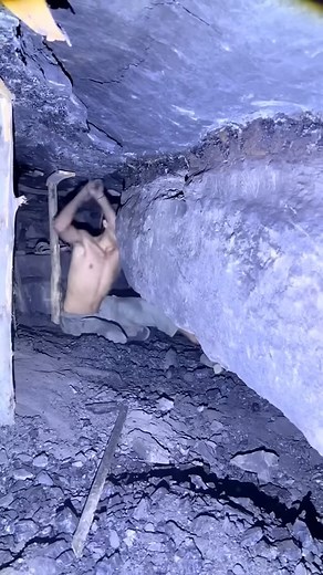Unseen Footage of Coal Mining Catastrophes😯#miningindustry #satisfying #coalmining #trending #short | Hidden treasure