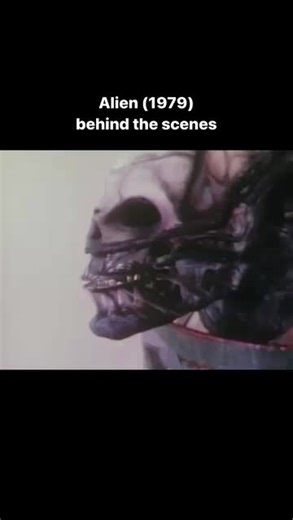 Testing the xenomorph lip movement for Alien (1979) #xenomorph #alien1979 #alien #behindthescenes #specialeffects