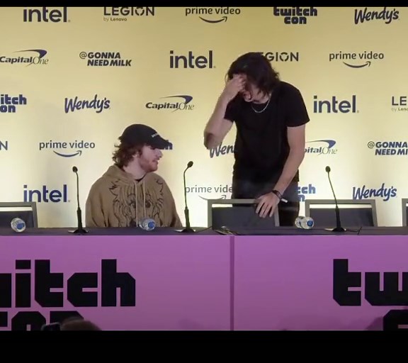 Karl and Sapnap sitting together during the DSMP panel #karljacobs #sapnap #karlnap