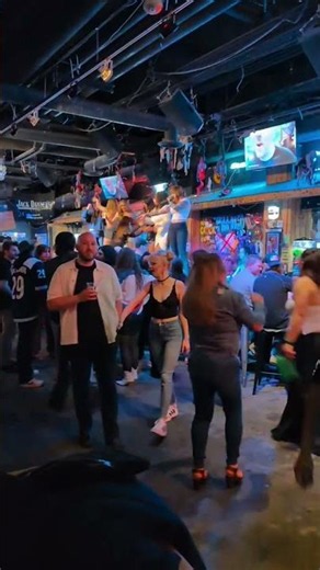 Coyote Ugly Denver: "Be a bad influence!" 😈🍻