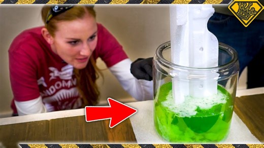This liquid destroys plastic in seconds under real testing