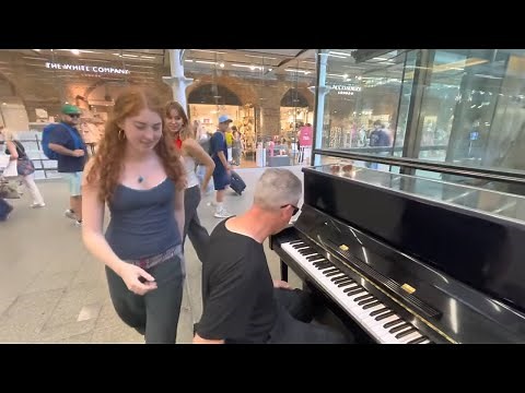 Two Boogie Woogie Newbies Get A Free Tutorial