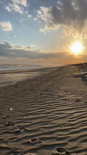 10K views · 321 reactions | Part 2: Things You Probably Didn’t Know About North CarolinaThank you so much for sharing your excitement with me in this series! I hope to keep these going and love sharing fun facts and history with you about this beautiful state. #nc #nctripping #visitnc #northcarolina #travel #ncliving | NC Tripping | Facebook