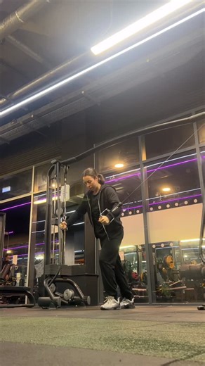 Different muscles you can hit using the cable machine: Upper body💪🏼 Try these exercises in your next workout🔥 #herbertonleisure #fitness #workout | Herberton Leisure