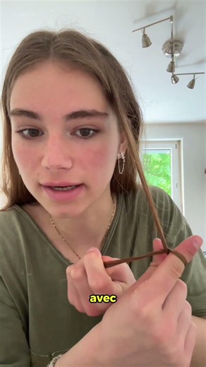 Comment se faire des boucles naturelles aux doigts