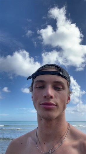 Johnny (@johnnywhitee)’s videos with original sound - ur cute jeans