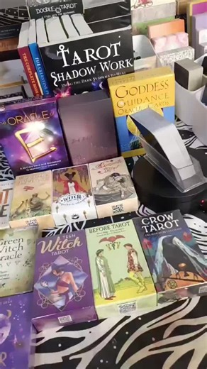 Learn Tarot reading with us! Free tutorials for the first purchase.