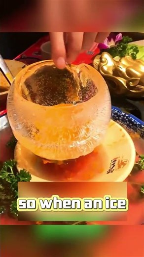 Use ice cubes to absorb oil