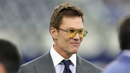 Fox NFL Sunday makes major change with Rob Gronkowski and Tom Brady absent