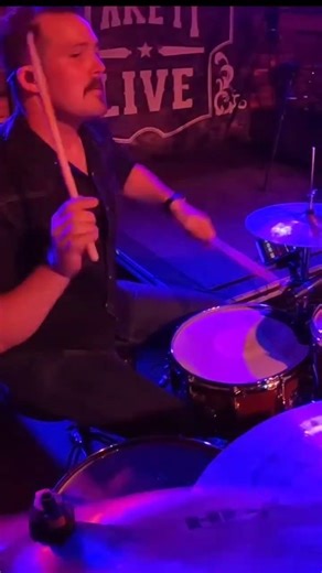 What are your go to fill patterns? Bonham triplets? Hertas? Good ol single strokes?