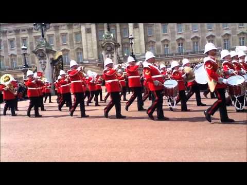 la relève de la garde-Buckingham Palace-Londres