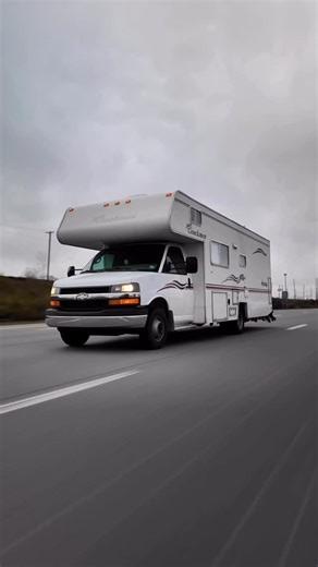 @drivebyrollers on Instagram: "Drive-By Car Stats: Coachmen Freelander RV #coachmenrv #rvliving #rvlifestyle"