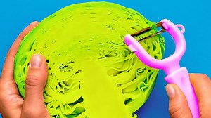 1.8M views · 2.1K shares | 33 cool hacks to cut and peel in a flash: | 5-Minute Crafts Family | Facebook