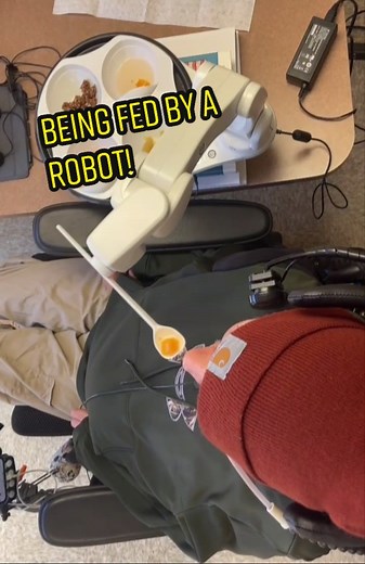 Yesterday I trialed a feeding robot called the Obi @obi_robot and fed myself for the first time in 29 years! What a different feeling 🤯